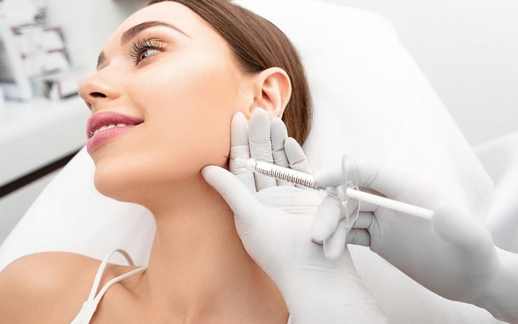 The best gel injection doctor in Zafaranieh; a smart choice for a natural face and balanced
